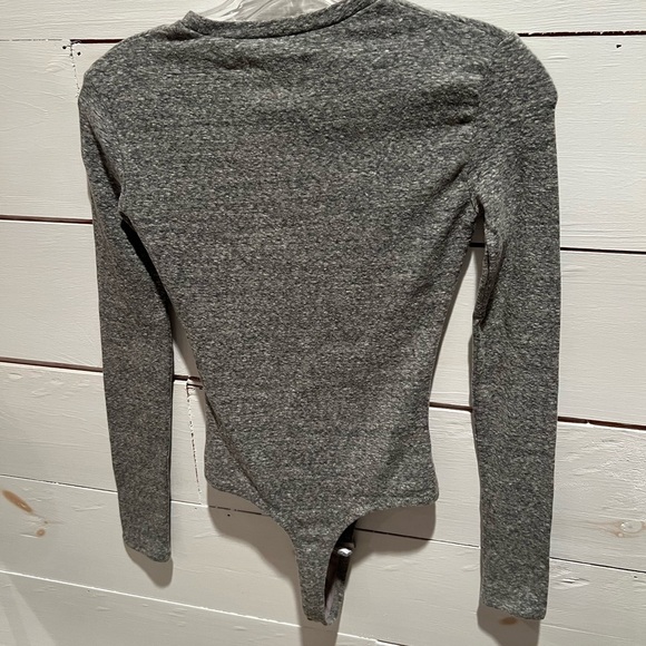 Madewell XXS Gray Long Sleeve Bodysuit, EUC, one-piece, casual, see pics - Picture 2 of 6